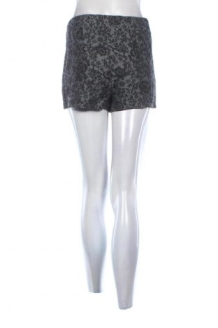 Дамски къс панталон Pins And Needles, Размер S, Цвят Многоцветен, Цена 10,00 €
