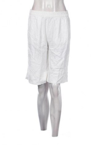 Дамски къс панталон Pull&Bear, Размер S, Цвят Бял, Цена 4,60 €