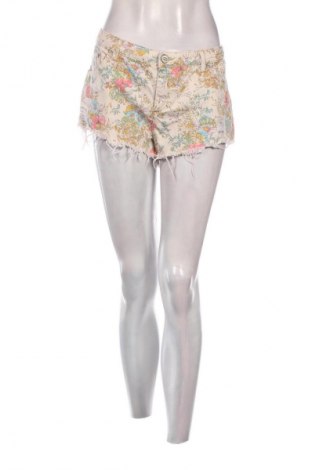 Damskie szorty Pull&Bear, Rozmiar L, Kolor Kolorowy, Cena 52,00 zł