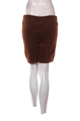 Γυναικείο κοντό παντελόνι Reebok, Μέγεθος M, Χρώμα Καφέ, Τιμή 25,00 €