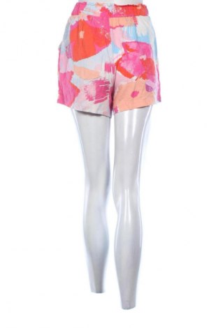 Damen Shorts Stradivarius, Größe S, Farbe Mehrfarbig, Preis 10,00 €