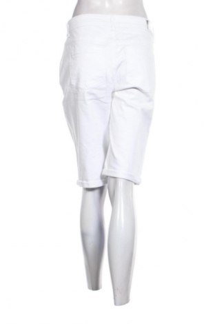 Дамски къс панталон Street One, Размер XL, Цвят Бял, Цена 10,73 €