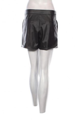 Pantaloni scurți de femei Top Secret, Mărime M, Culoare Negru, Preț 52,13 Lei