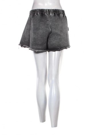 Γυναικείο κοντό παντελόνι Unbranded, Μέγεθος S, Χρώμα Γκρί, Τιμή 10,00 €