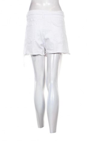 Γυναικείο κοντό παντελόνι Unbranded, Μέγεθος M, Χρώμα Λευκό, Τιμή 10,00 €