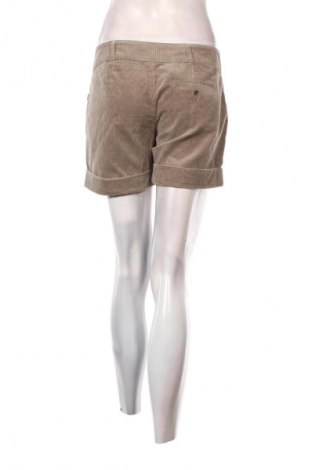 Női rövidnadrág United Colors Of Benetton, Méret M, Szín Bézs, Ár 4 469 Ft