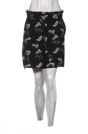 Дамски къс панталон Vero Moda, Размер XL, Цвят Многоцветен, Цена 5,62 €