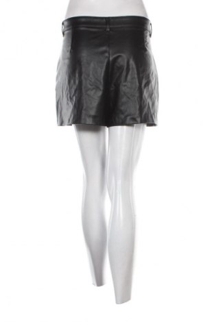 Pantaloni scurți de femei Zara, Mărime XL, Culoare Negru, Preț 45,99 Lei