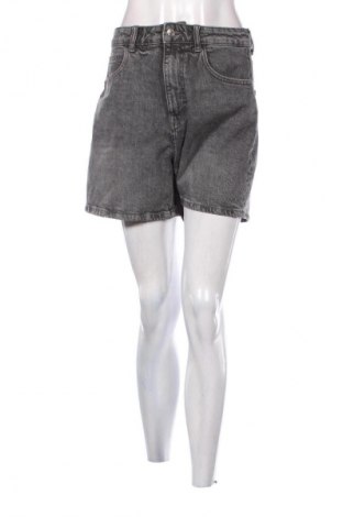 Pantaloni scurți de femei Zara, Mărime S, Culoare Gri, Preț 41,71 Lei