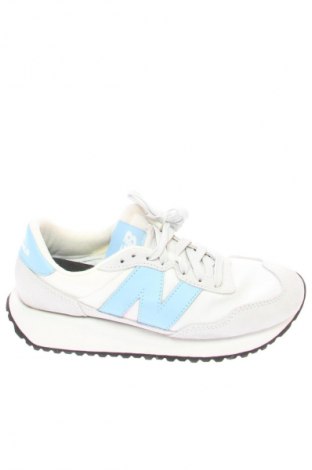 Дамски обувки New Balance, Размер 39, Цвят Многоцветен, Цена 84,00 €