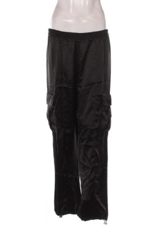 Pantaloni de femei Bershka, Mărime XL, Culoare Negru, Preț 77,00 Lei