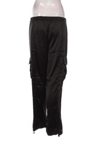 Pantaloni de femei Bershka, Mărime XL, Culoare Negru, Preț 77,00 Lei