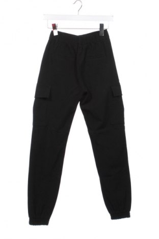 Γυναικείο παντελόνι Bershka, Μέγεθος XXS, Χρώμα Μαύρο, Τιμή 14,77 €