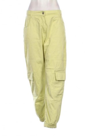 Dámské kalhoty  Bershka, Velikost L, Barva Zelená, Cena  425,00 Kč