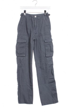 Dámské kalhoty  Bershka, Velikost XXS, Barva Šedá, Cena  465,00 Kč