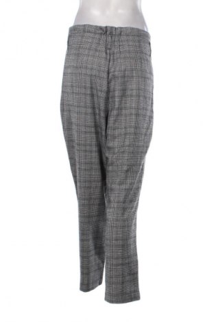Γυναικείο παντελόνι H&M, Μέγεθος XL, Χρώμα Πολύχρωμο, Τιμή 15,00 €