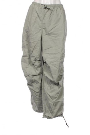 Дамски панталон H&M Divided, Размер 3XL, Цвят Зелен, Цена 8,18 €