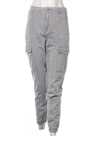 Pantaloni de femei New Look, Mărime S, Culoare Gri, Preț 76,86 Lei