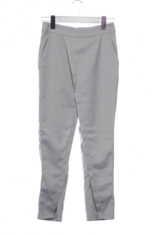 Dámské kalhoty  Pretty Little Thing, Velikost XS, Barva Šedá, Cena  420,00 Kč