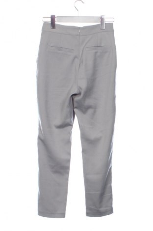 Dámské kalhoty  Pretty Little Thing, Velikost XS, Barva Šedá, Cena  420,00 Kč