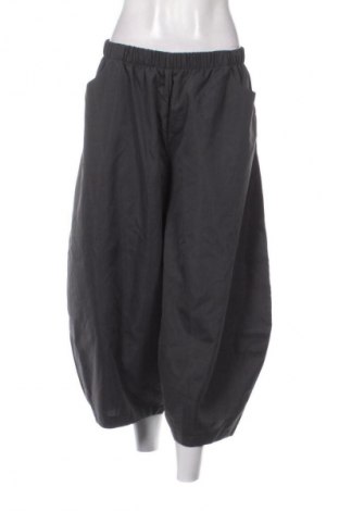 Damskie spodnie SHEIN, Rozmiar XL, Kolor Szary, Cena 80,38 zł