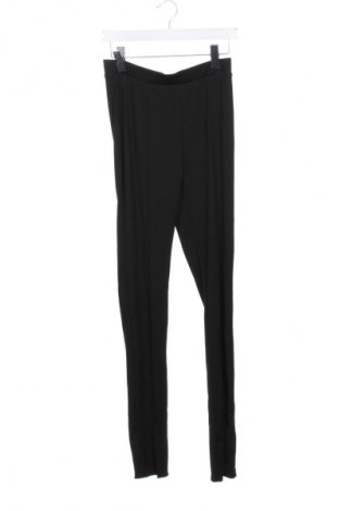 Γυναικείο παντελόνι Stradivarius, Μέγεθος XS, Χρώμα Μαύρο, Τιμή 9,99 €