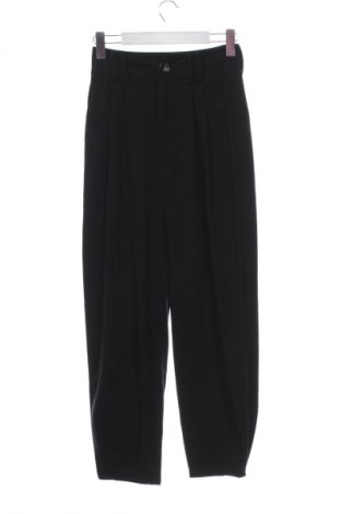 Дамски панталон Stradivarius, Размер XS, Цвят Черен, Цена 15,00 €