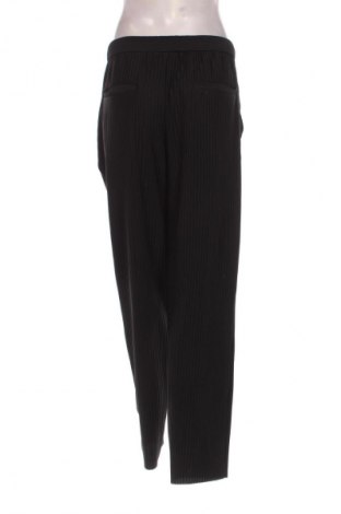 Pantaloni de femei Zara, Mărime XL, Culoare Negru, Preț 60,99 Lei