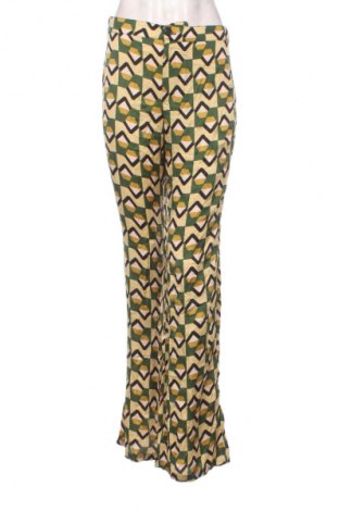 Pantaloni de femei Zara, Mărime M, Culoare Multicolor, Preț 165,00 Lei