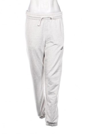 Pantaloni trening de femei New Balance, Mărime S, Culoare Gri, Preț 114,80 Lei