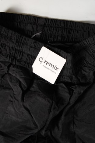 Damskie spodnie sportowe Nike, Rozmiar S, Kolor Kolorowy, Cena 107,99 zł