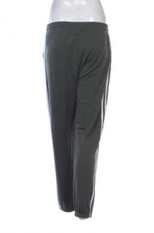 Pantaloni trening de femei Unbranded, Mărime S, Culoare Verde, Preț 59,99 Lei