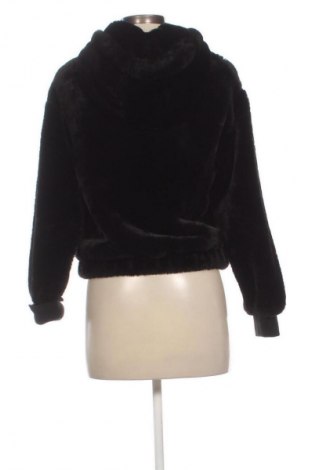 Γυναικείο μπουφάν Bershka, Μέγεθος XS, Χρώμα Μαύρο, Τιμή 30,00 €