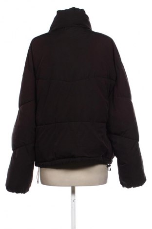 Kurtka damska Pull&Bear, Rozmiar M, Kolor Czarny, Cena 155,40 zł