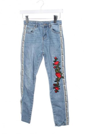 Dziecięce jeansy Guess, Rozmiar 9-10y/ 140-146 cm, Kolor Niebieski, Cena 73,99 zł