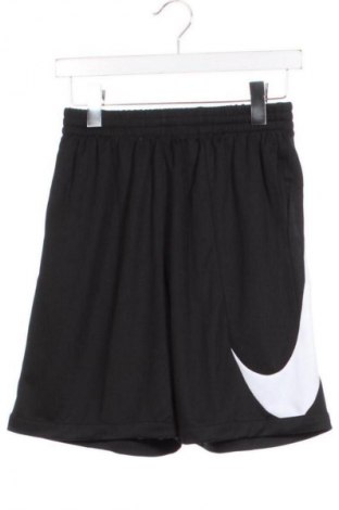 Παιδικό κοντό παντελόνι Nike, Μέγεθος 14-15y/ 168-170 εκ., Χρώμα Μαύρο, Τιμή 12,99 €
