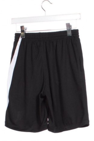 Παιδικό κοντό παντελόνι Nike, Μέγεθος 14-15y/ 168-170 εκ., Χρώμα Μαύρο, Τιμή 12,99 €