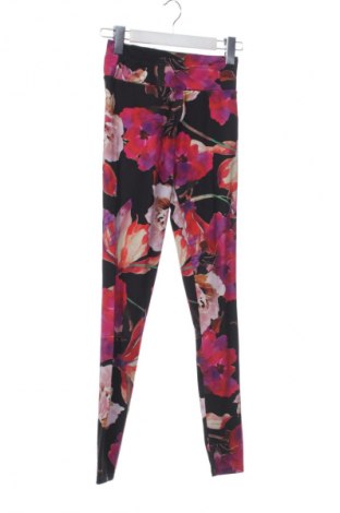 Gyerek leggings Guess, Méret 13-14y / 164-168 cm, Szín Sokszínű, Ár 6 198 Ft