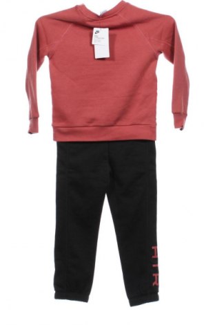 Kinder - Set Nike, Größe 4-5y/ 110-116 cm, Farbe Mehrfarbig, Preis € 62,99