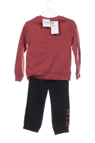 Dziecięcy zestaw Nike, Rozmiar 4-5y/ 110-116 cm, Kolor Kolorowy, Cena 250,99 zł