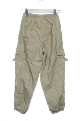 Pantaloni pentru copii Unbranded, Mărime 7-8y/ 128-134 cm, Culoare Verde, Preț 57,35 Lei