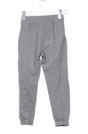 Gyerek sport nadrág Hummel, Méret 6-7y / 122-128 cm, Szín Szürke, Ár 4 169 Ft