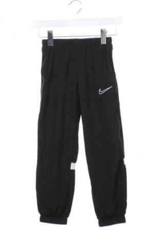 Gyerek sport nadrág Nike, Méret 7-8y / 128-134 cm, Szín Fekete, Ár 7 789 Ft