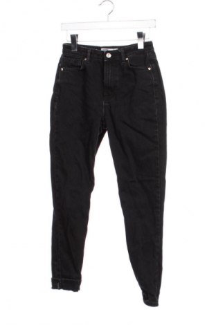 Мъжки дънки Bershka, Размер XS, Цвят Черен, Цена 10,73 €