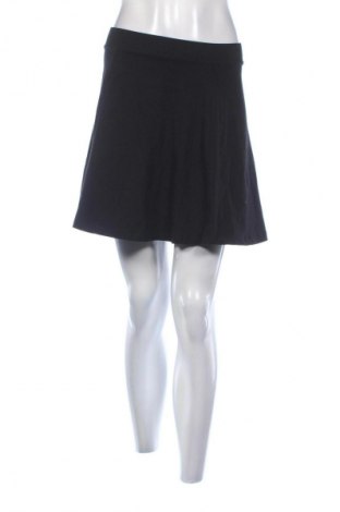 Sukně Bershka, Velikost L, Barva Černá, Cena  277,00 Kč