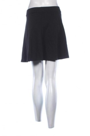 Sukně Bershka, Velikost L, Barva Černá, Cena  277,00 Kč