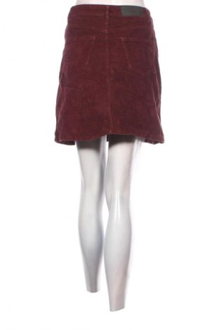 Пола Noisy May, Размер S, Цвят Червен, Цена 4,60 €