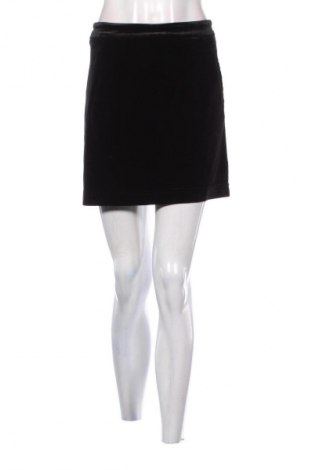 Пола Unbranded, Размер XL, Цвят Черен, Цена 16,36 €