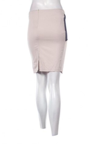 Fustă White, Mărime S, Culoare Multicolor, Preț 51,00 Lei