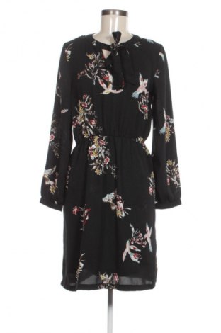 Šaty  About You, Velikost M, Barva Vícebarevné, Cena  397,00 Kč